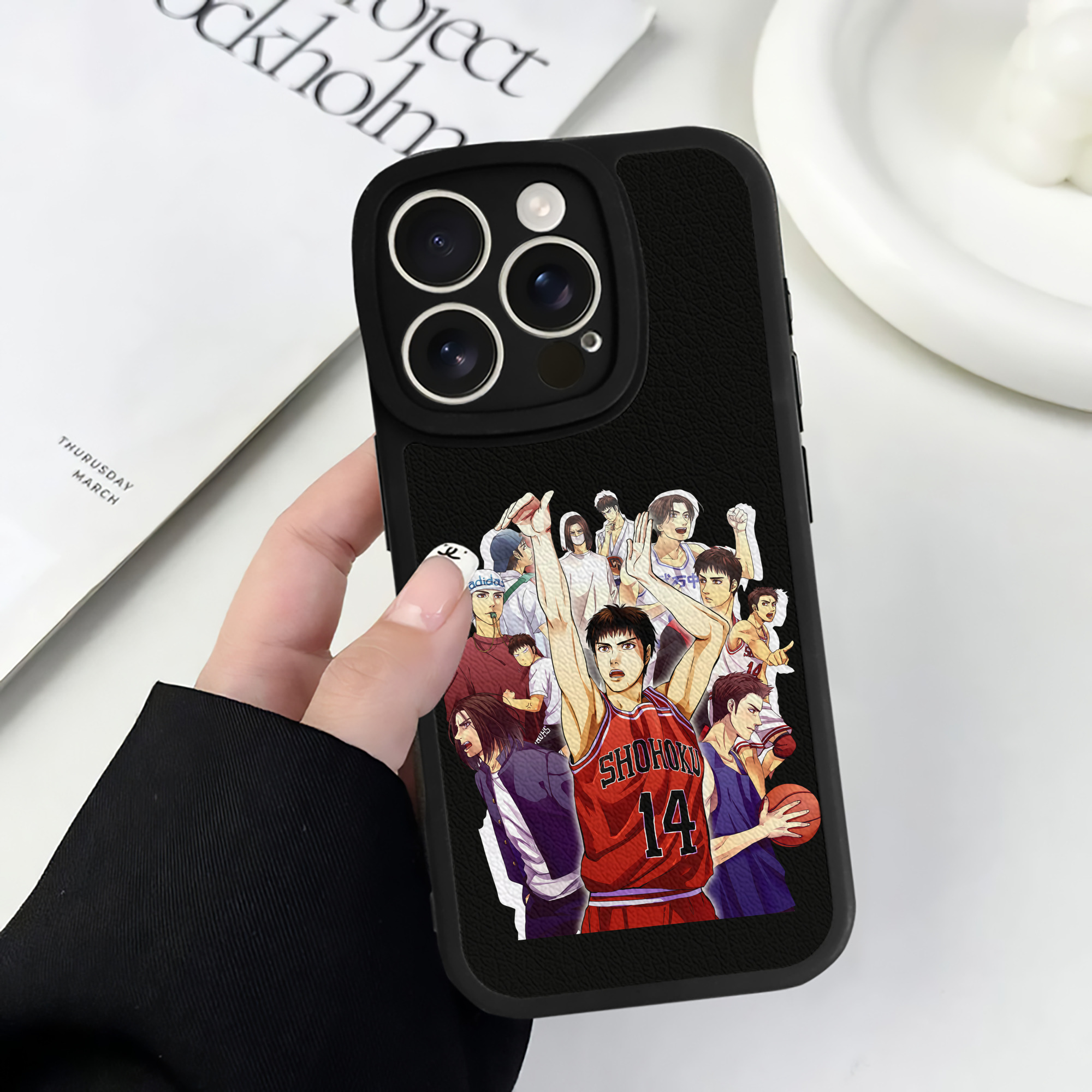 （画像用） SLAM DUNK／スラムダンク 【iPhone 16シリーズ対応】シリコンスマホケース（レザー調） 材質：シリコン